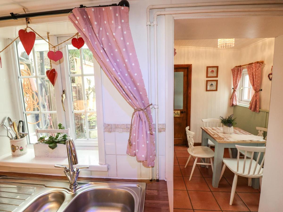 Wee Cot Villa Сандаун Екстериор снимка